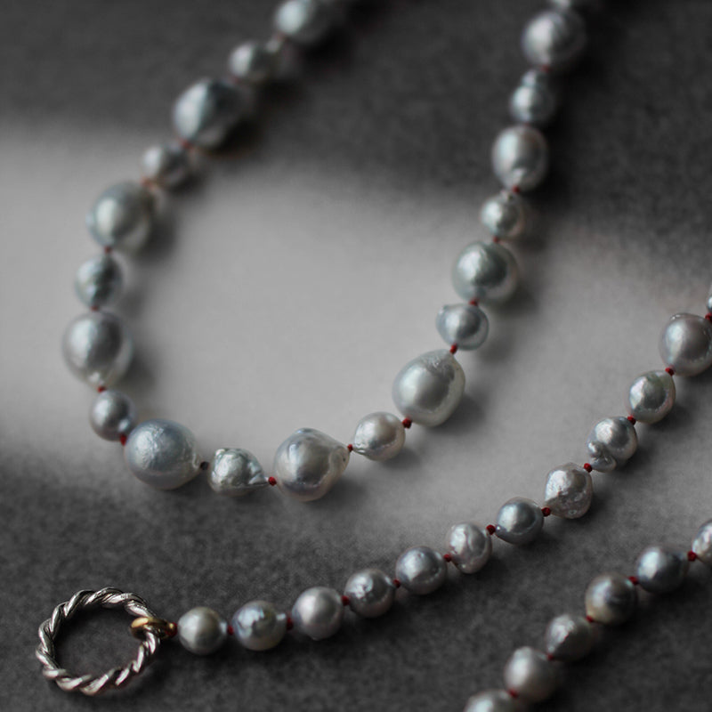 白蝶バロックパール ロングネックレス