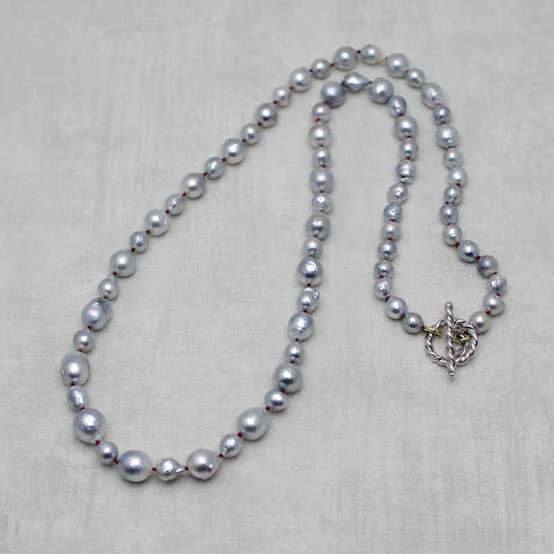 白蝶バロックパール ロングネックレス