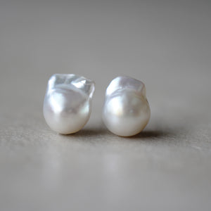 13mm 白蝶バロックパール ピアス – Bon Magique