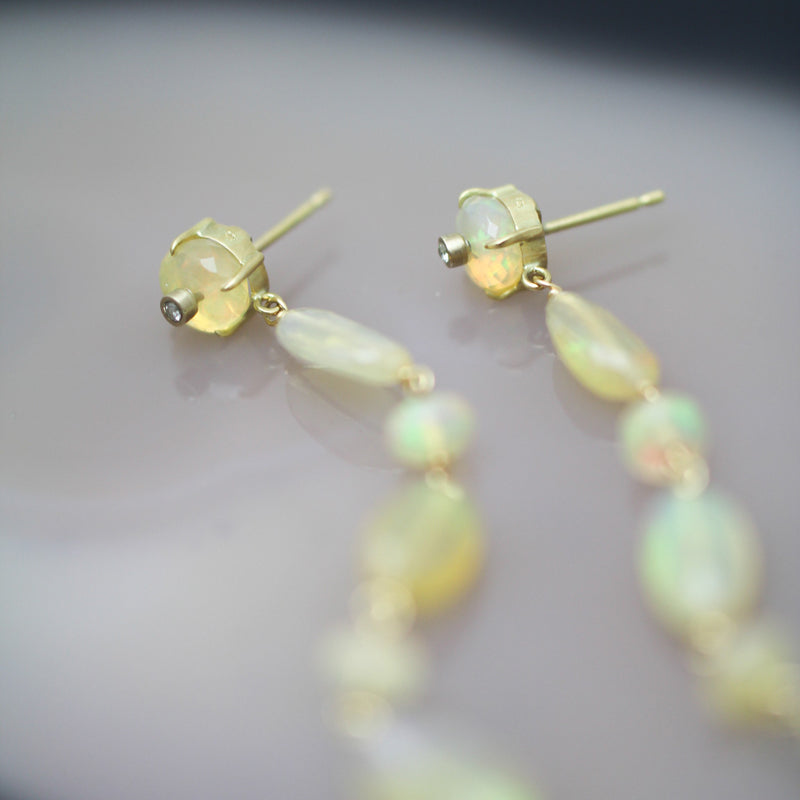 オパール × ダイヤモンド　ロングピアス