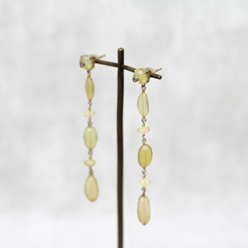 オパール × ダイヤモンド　ロングピアス