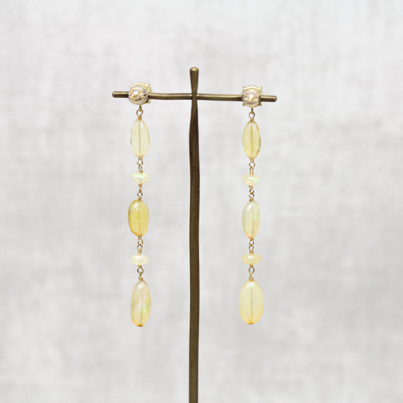 オパール × ダイヤモンド　ロングピアス