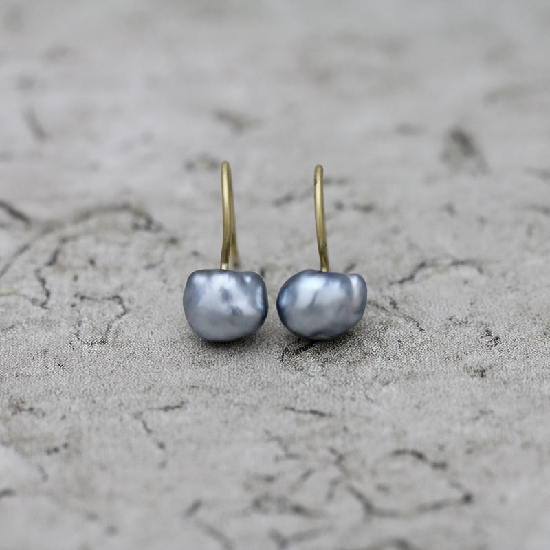 7mm 黒蝶ケシパール フックピアス