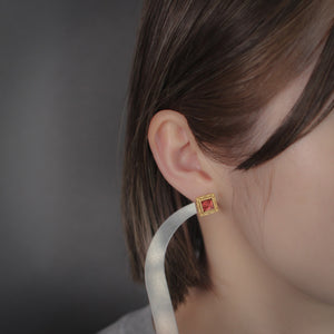 「H」ガーネット シングルピアス