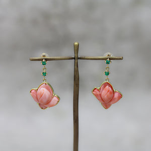 珊瑚 × エメラルド ピアス