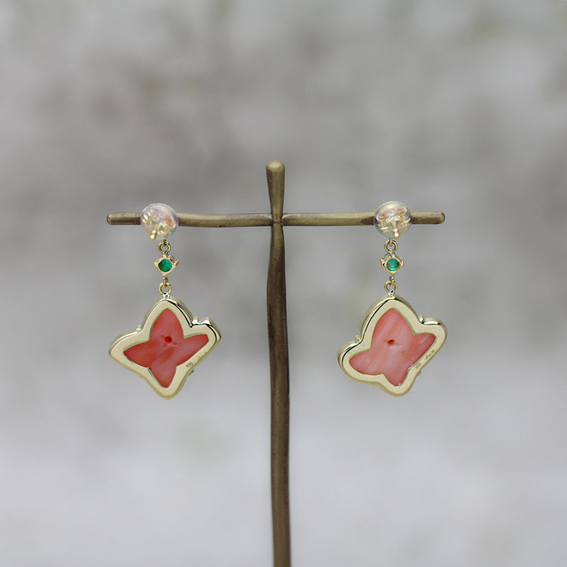 珊瑚 × エメラルド ピアス