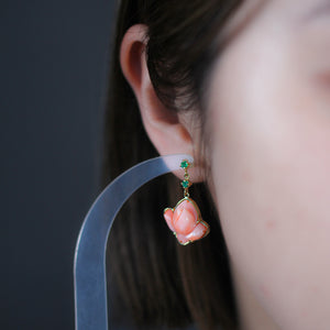珊瑚 × エメラルド ピアス