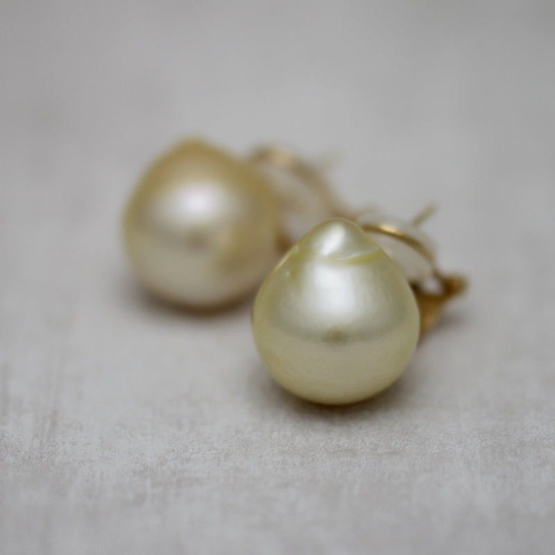 15mm 白蝶バロックパール ピアス