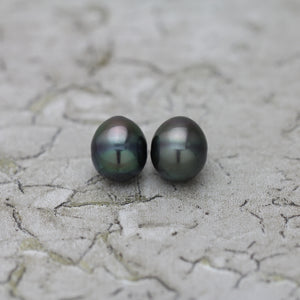 11mm　黒蝶バロックパール ピアス