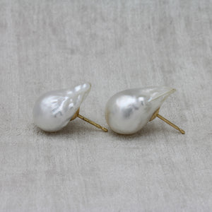 12mm 白蝶バロックパール ピアス – Bon Magique
