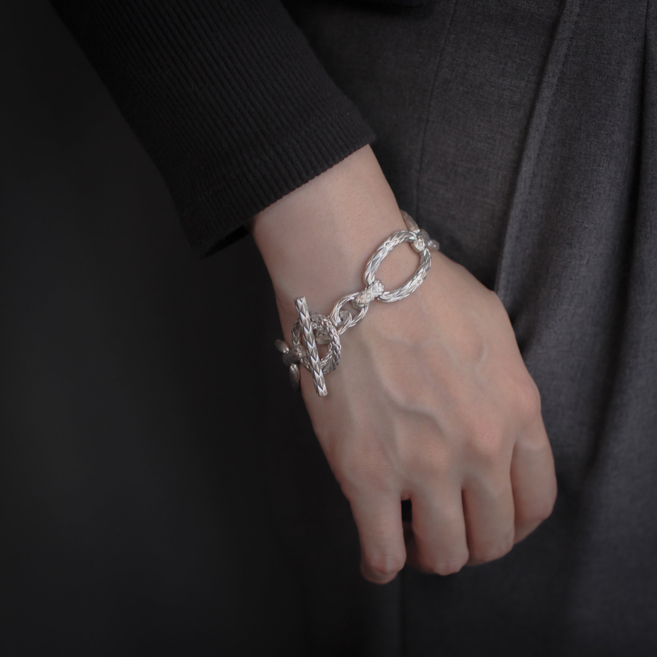 「H」 ブレスレット (M)size