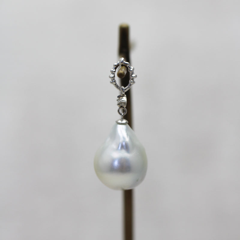 14mm 白蝶バロックパール ペンダントトップ