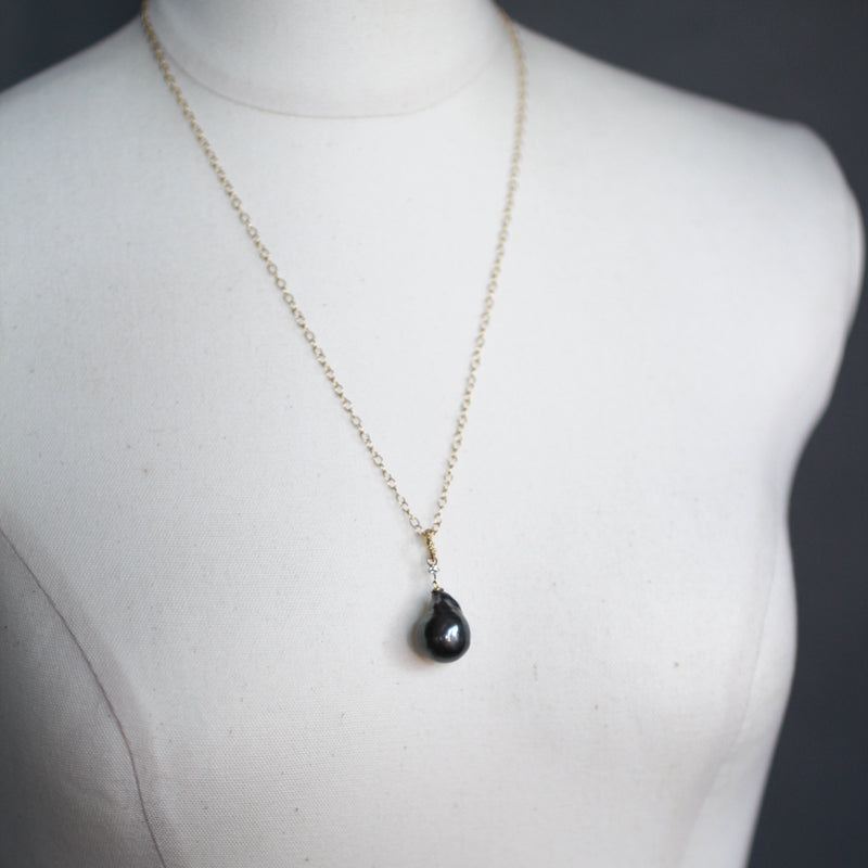 13mm 黒蝶バロックパール ペンダントトップ